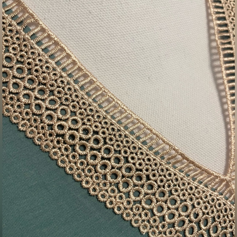 NWT Ladies Tee with V-Neck Detail - Picture 2 of 2
